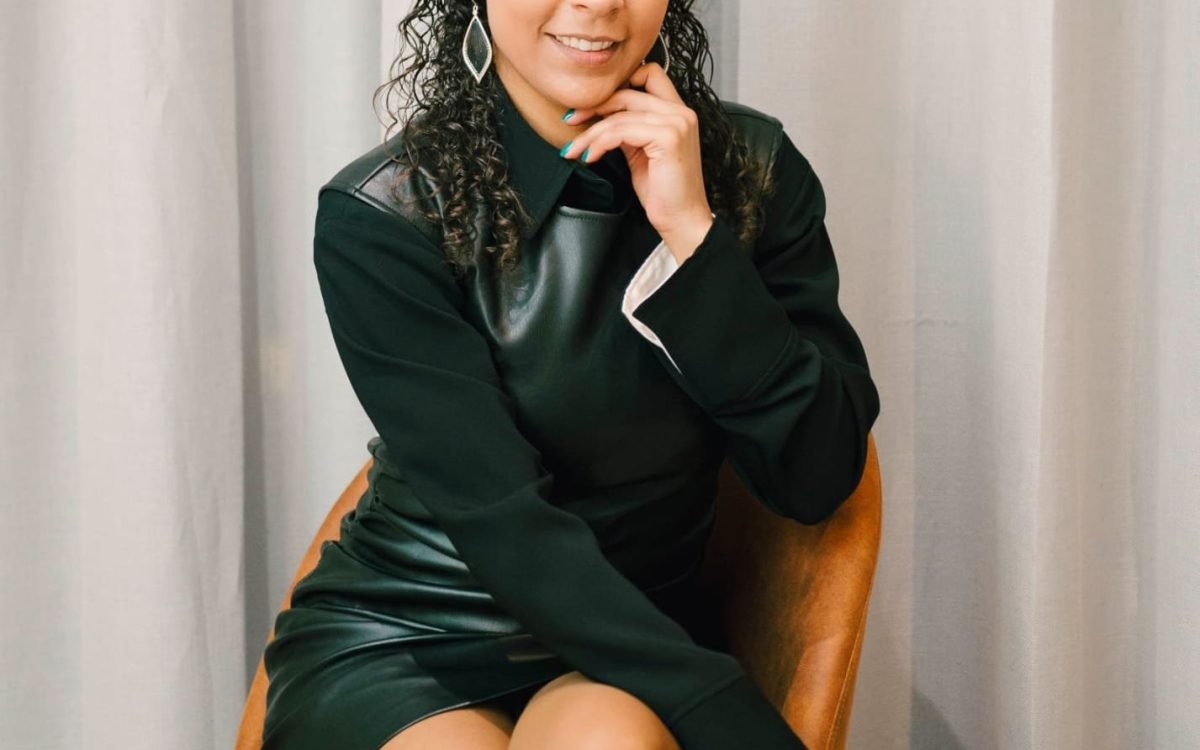 A Engenharia da Resiliência: Fabiana Andrade e a Humanização da Mobilidade Global na Diplomacia Civil